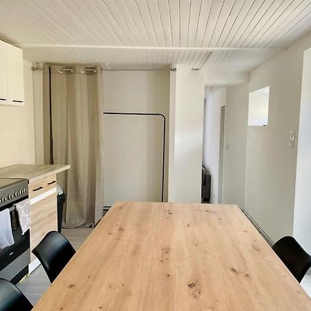 Agreable Maison De Village Avec Balcon Roiffieux Exterior photo