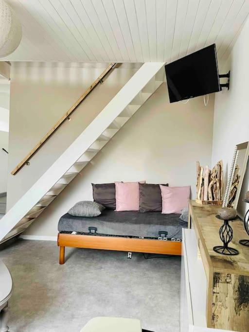 Agreable Maison De Village Avec Balcon Roiffieux Exterior photo
